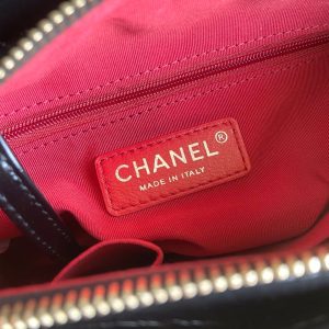 CC MEDIUM 20 HOBO BAG IN BLACK CALFSKIN WITH STRAP