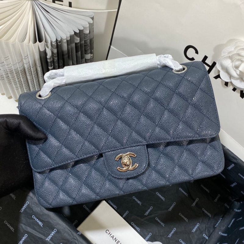 flap bag medium 25 dark blue caviar shw