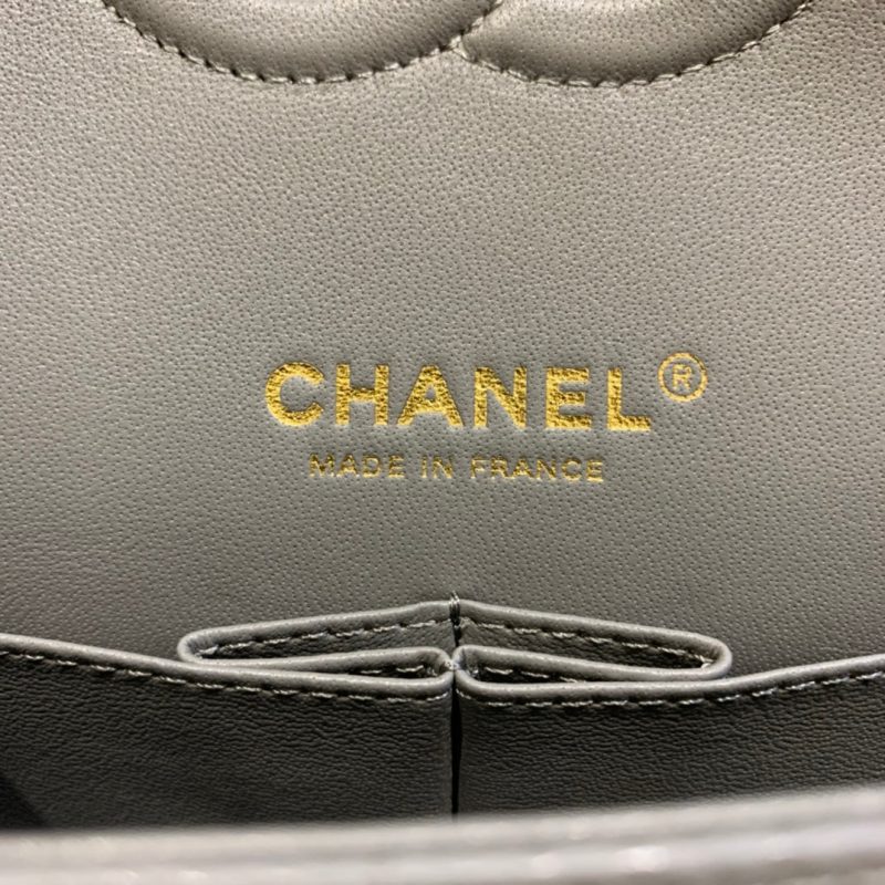 flap bag medium 25 dark grey caviar ghw