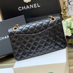 CLASSIC FLAP 25 BLACK LAMBSKIN YELLOW GOLD HARDWARE