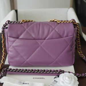 20201023_i1603463198_4191_6_jpg 19 FLAP BAG 30 PURPLE GOATSKIN GOLD HARDWARE