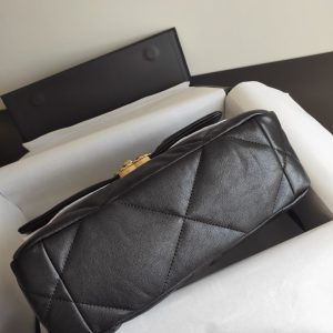 19 FLAP BAG BLACK GOATSKIN GOLD HARDWARE