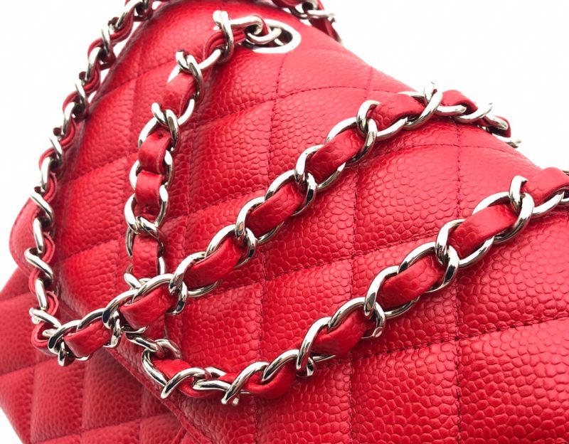 FLAP BAG MEDIUM 25CM RED CAVIAR SILVER HARDWARE