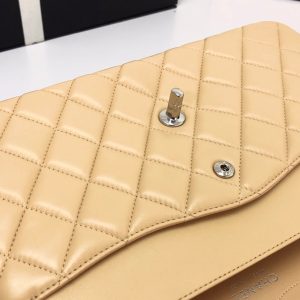flap bag jumbo 30 light beige lambskin silver hardware