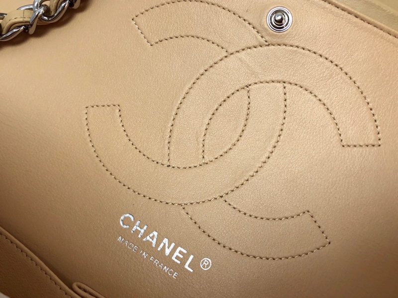 flap bag jumbo 30 light beige lambskin silver hardware