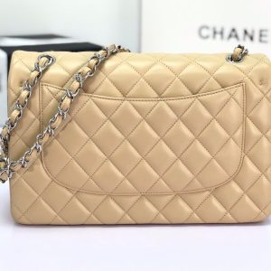 flap bag jumbo 30 light beige lambskin silver hardware