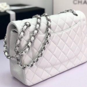 flap bag jumbo 30cm white lambskin silver hardware