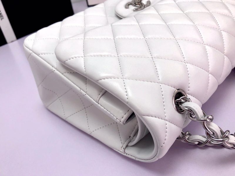 flap bag jumbo 30cm white lambskin silver hardware