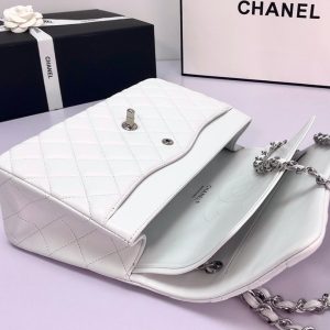 flap bag jumbo 30cm white lambskin silver hardware