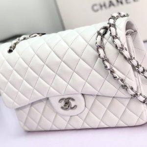 flap bag jumbo 30cm white lambskin silver hardware