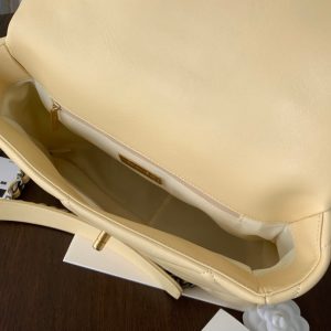 19 FLAP BAG 30 LIGHT YELLOW GOATSKIN