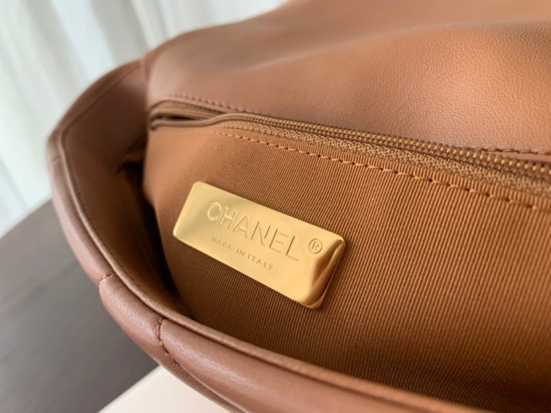 20210329_i1616954238_6001_8_jpg 19 FLAP BAG 30 BROWN GOATSKIN