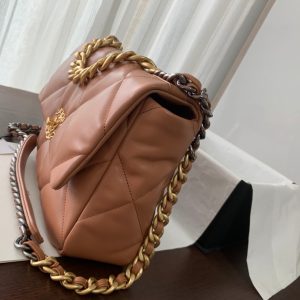 20210329_i1616954238_9312_2.jpg_1 19 FLAP BAG 30 BROWN GOATSKIN