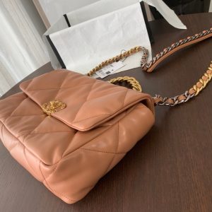 20210329_i1616954238_9359_4.jpg_1 19 FLAP BAG 30 BROWN GOATSKIN