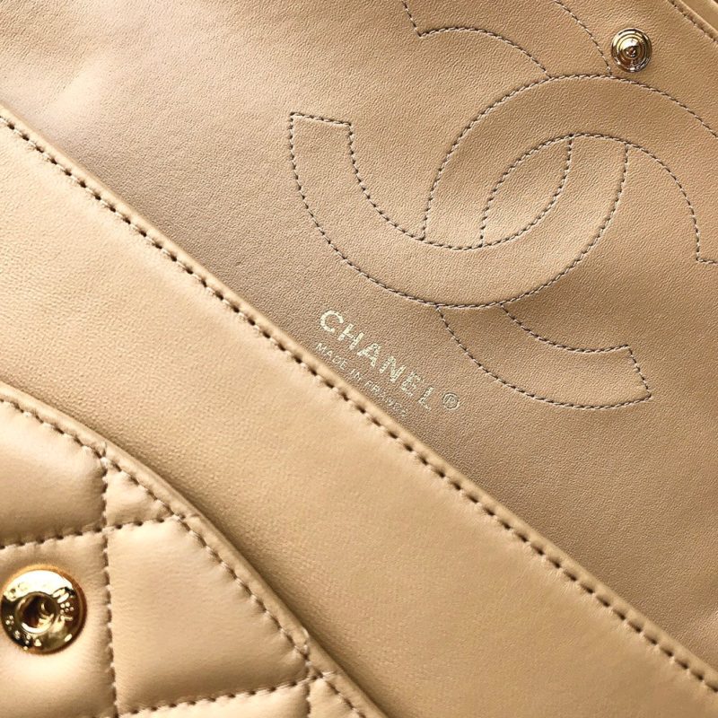 flap bag jumbo 30 light beige lambskin gold hardware