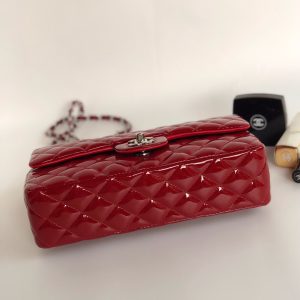 FLAP BAG MEDIUM 25CM RED PATENT CALFSKIN SILVER HARDWARE