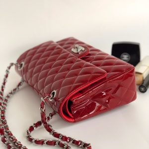 FLAP BAG MEDIUM 25CM RED PATENT CALFSKIN SILVER HARDWARE
