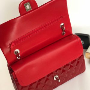 FLAP BAG MEDIUM 25CM RED PATENT CALFSKIN SILVER HARDWARE