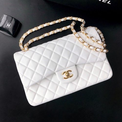 flap bag jumbo 30cm white lambskin gold hardware