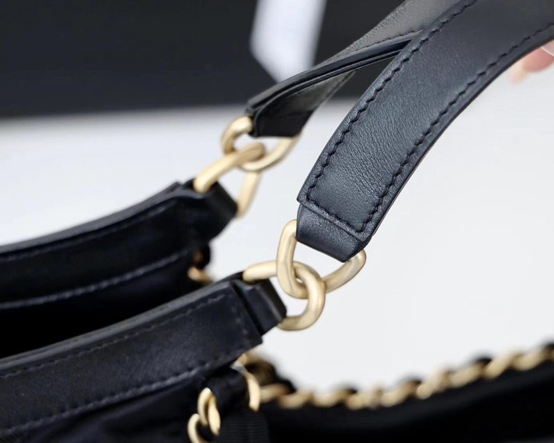 20220308_i1646751258_2108_6_jpg_9d496369-75dd-4108-9703-3e8308bc4ca8 CC 22P Maxi Shopping Bag Black Nylon with Grosgrain