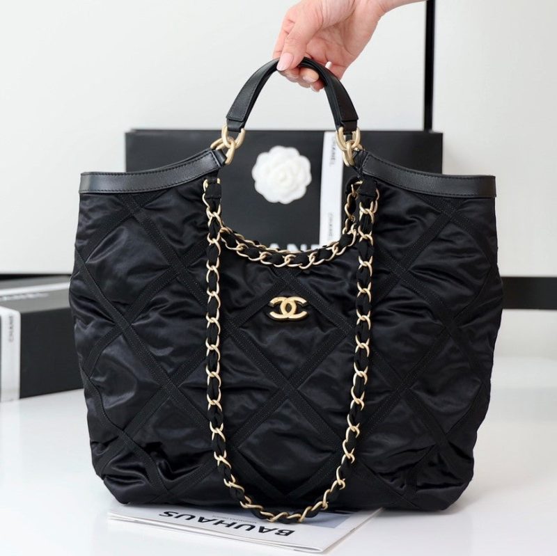 20220308_i1646751258_5681_0_jpg_c983cf7b-e9cc-4af6-8d39-126f7117f3fb CC 22P Maxi Shopping Bag Black Nylon with Grosgrain