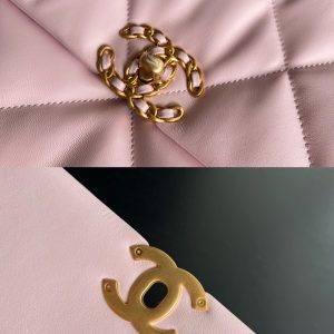 19 FLAP BAG 30 PINK GOATSKIN