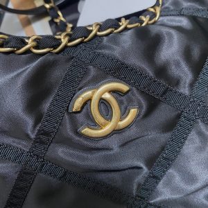 TOTE BAG 42 IN BLACK NYLON GOLD HARDWARE