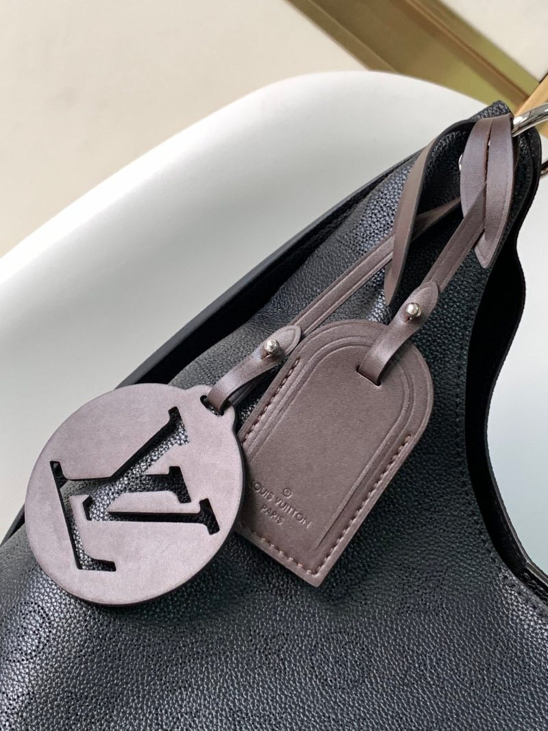 20220525_a1653455041794_6675_jpg CARMEL HOBO 40 BLACK MAHINA