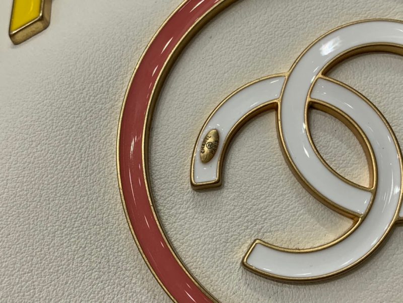 CC DEAUVILLE TOTE BAG 39CM WHITE CALFSKIN MULTICOLOR LOGO