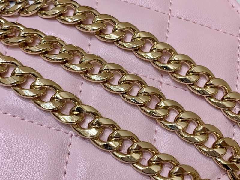 CC Handle Small Shoulder Bag 13cm Pink Sheepskin