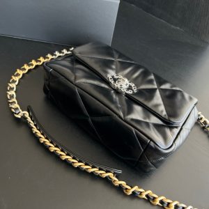 20221016_i1665889492_1978_5_jpg 19 FLAP BAG 30 BLACK GOATSKIN RUTHENIUM HARDWARE