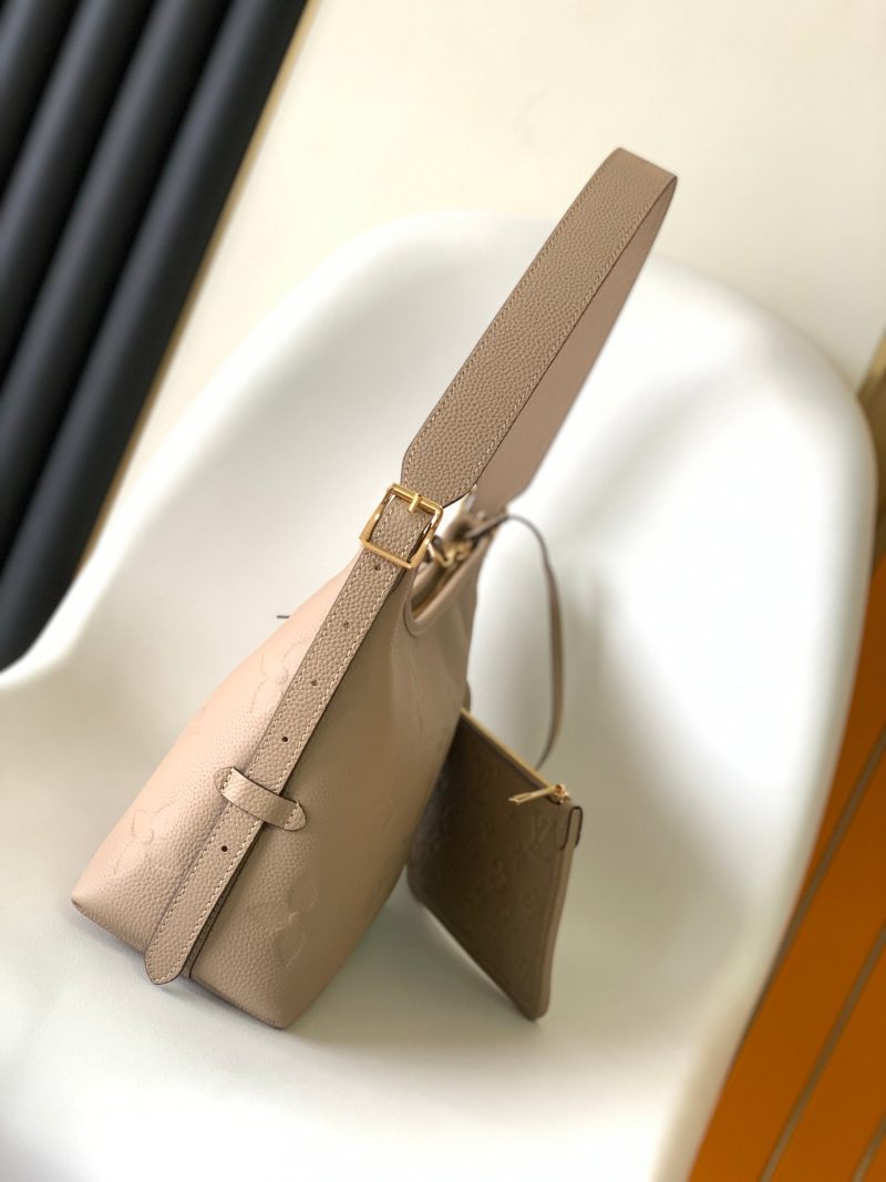 20221202_i1669968951_7240_1_jpg CARRYALL PM 29 BEIGE MONOGRAM GRAINED COWHIDE LEATHER