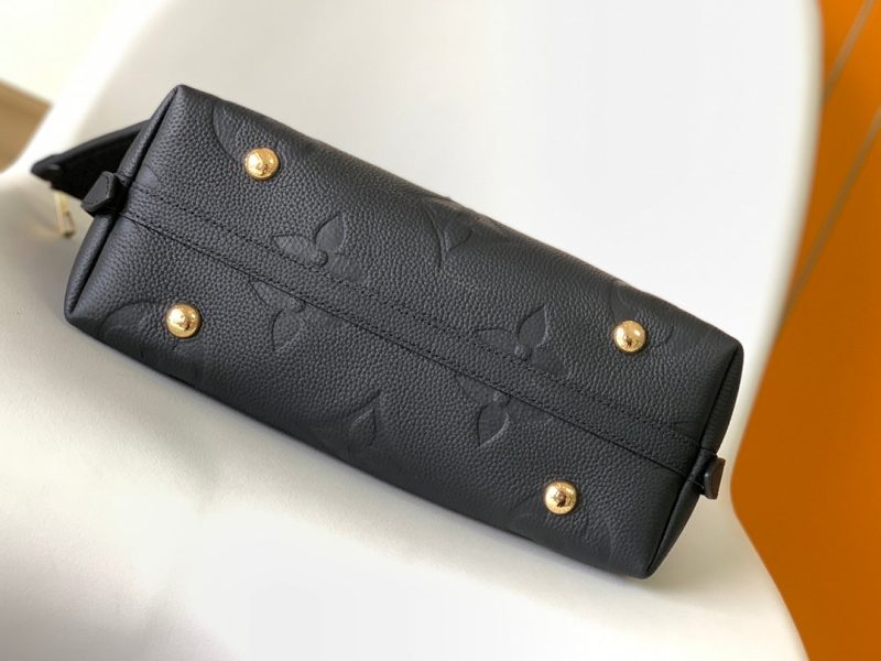 20221202_i1669969017_936_3_jpg CARRYALL PM 29 BLACK MONOGRAM GRAINED COWHIDE LEATHER