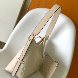 20221202_i1669969262_4721_1.jpg_1 CARRYALL PM 29 WHITE MONOGRAM GRAINED COWHIDE LEATHER