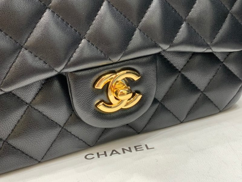 20221206_i1670337123_1087_2_jpg flap bag mini 20cm black lambskin gold hardware