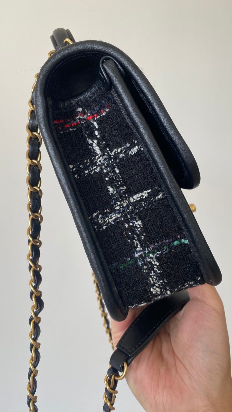 CC 2025 Small Flap Bag 21 Black Tweed Leather Gold Hardware