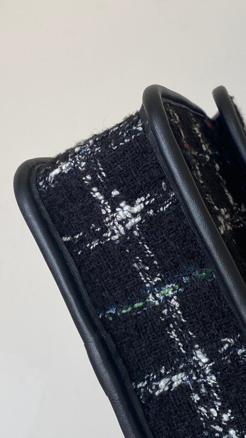 CC 2025 Small Flap Bag 21 Black Tweed Leather Gold Hardware