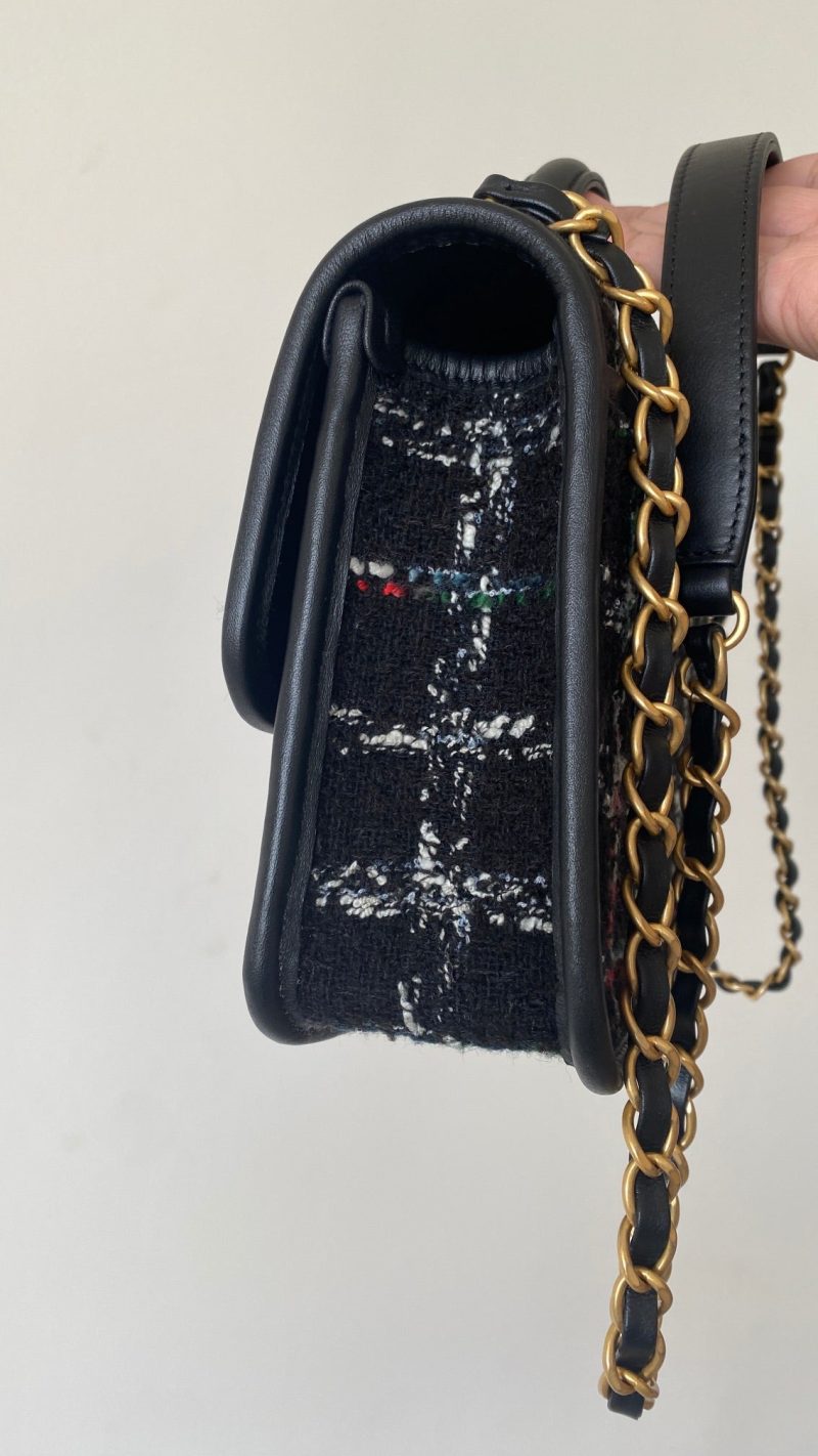 CC 2025 Small Flap Bag 21 Black Tweed Leather Gold Hardware