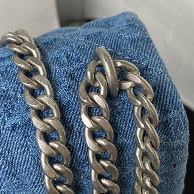 20230314_i1678728645_135_4_jpg 23P Flap Bag 19cm Denim Silver Hardware