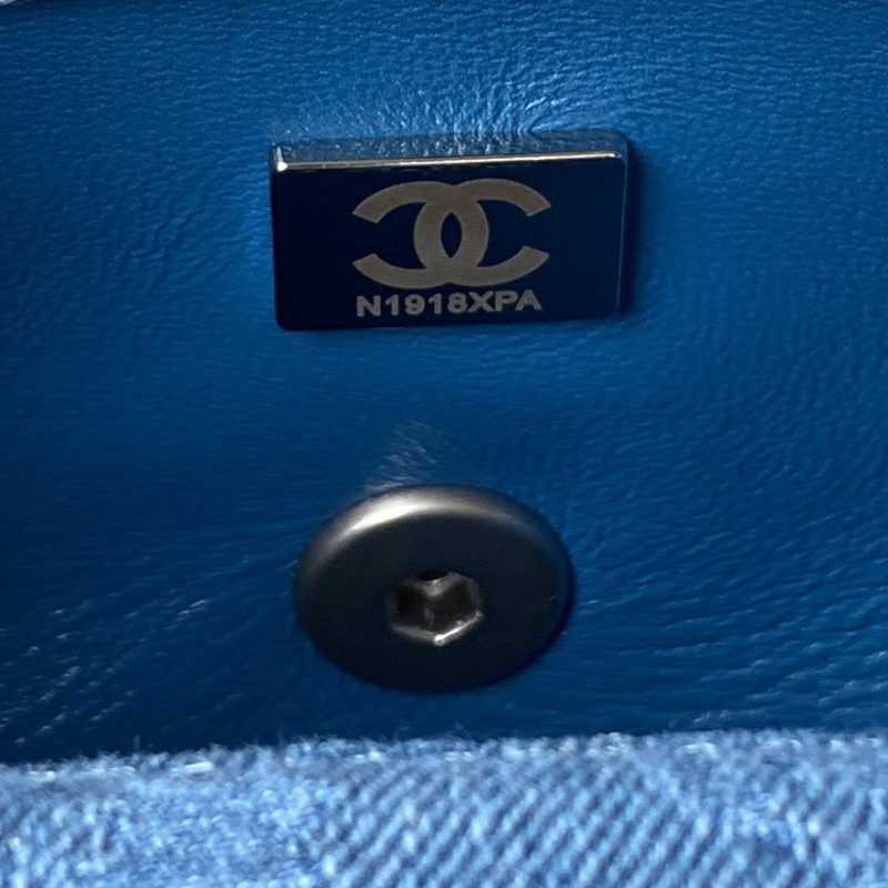 20230314_i1678728645_5742_8_jpg 23P Flap Bag 19cm Denim Silver Hardware