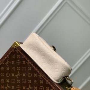 diane 24 cream monogram empreinte leather