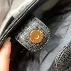 CLASSIC GRAND SHOPPING TOTE BAG 24CM BLACK CAVIAR GOLD HARDWARE