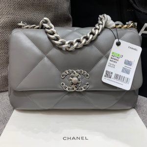 19 FLAP BAG 26 DARK GREY GOATSKIN SILVER HARDWARE