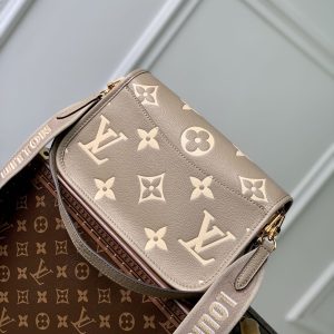 diane 24 dove cream biorcolor monogram empreinte leather