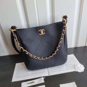 cc 23s hobo bag 26cm black calfskin gold hardware