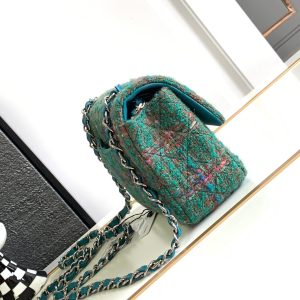 CC MEDIUM 20 CLASSIC BAG IN GREEN FOREST WOOL TWEED