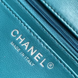 CC MEDIUM 20 CLASSIC BAG IN GREEN FOREST WOOL TWEED