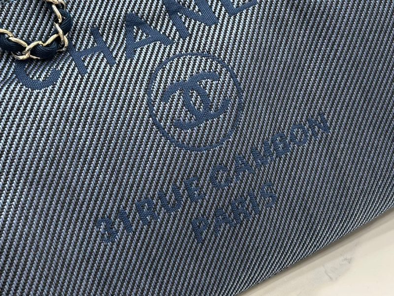 20230722_i1689970985_4935_2_jpg CC Deauville Tweed Bag Black Leather Gold Hardware 23