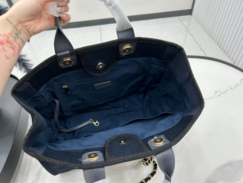 CC Deauville Tweed Bag Navy Leather Gold Hardware 21