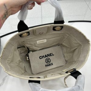 CC Deauville Tweed Bag 33x26x15.5cm Black Leather Gold Hardware 35